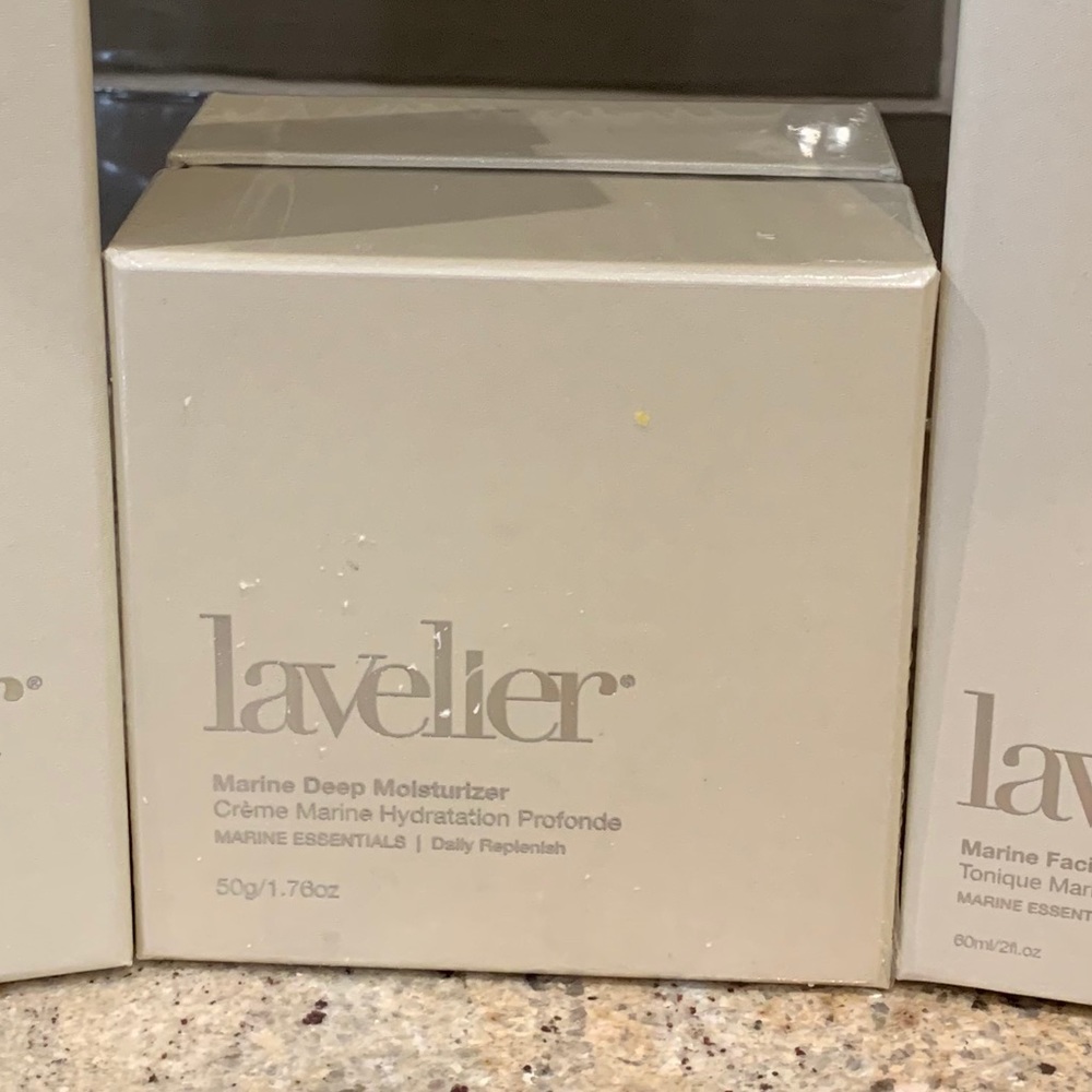 Lavelier Moisturizer